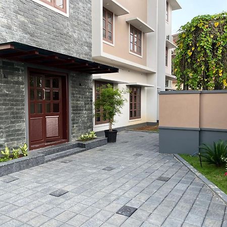 Solomon Apartments,Alappuzha Beach. Extérieur photo
