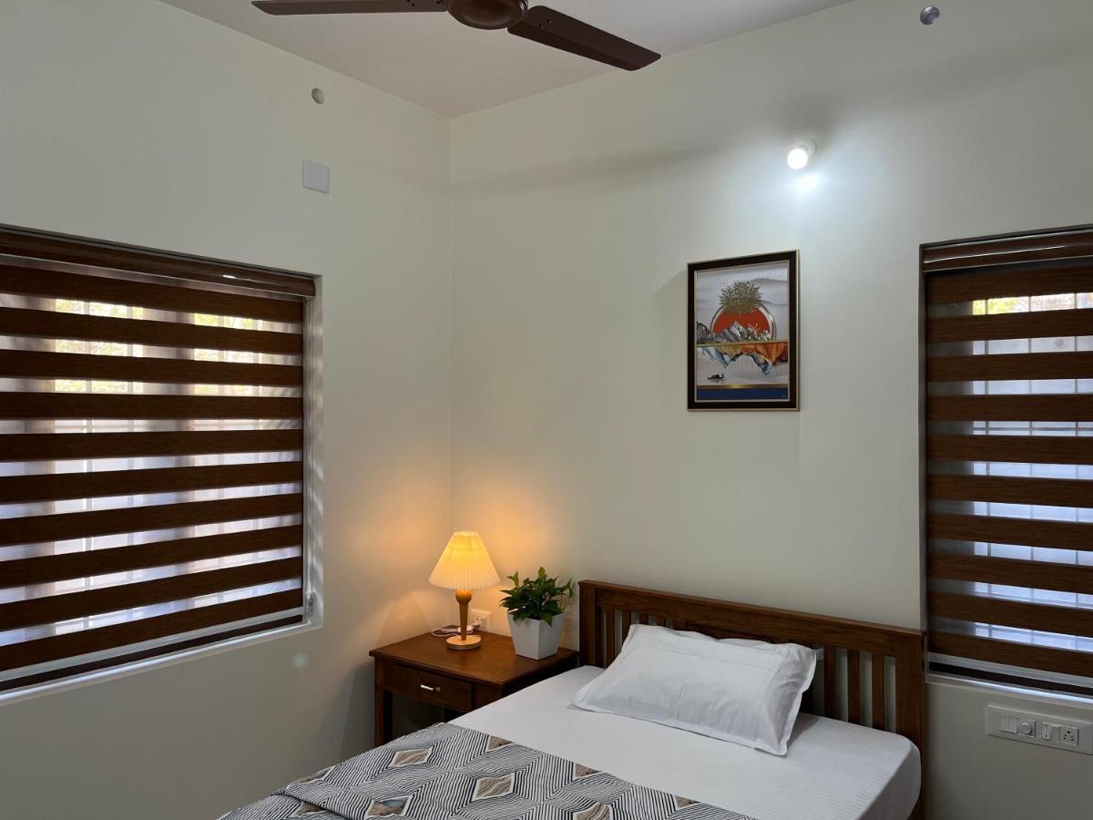 Solomon Apartments,Alappuzha Beach. Extérieur photo