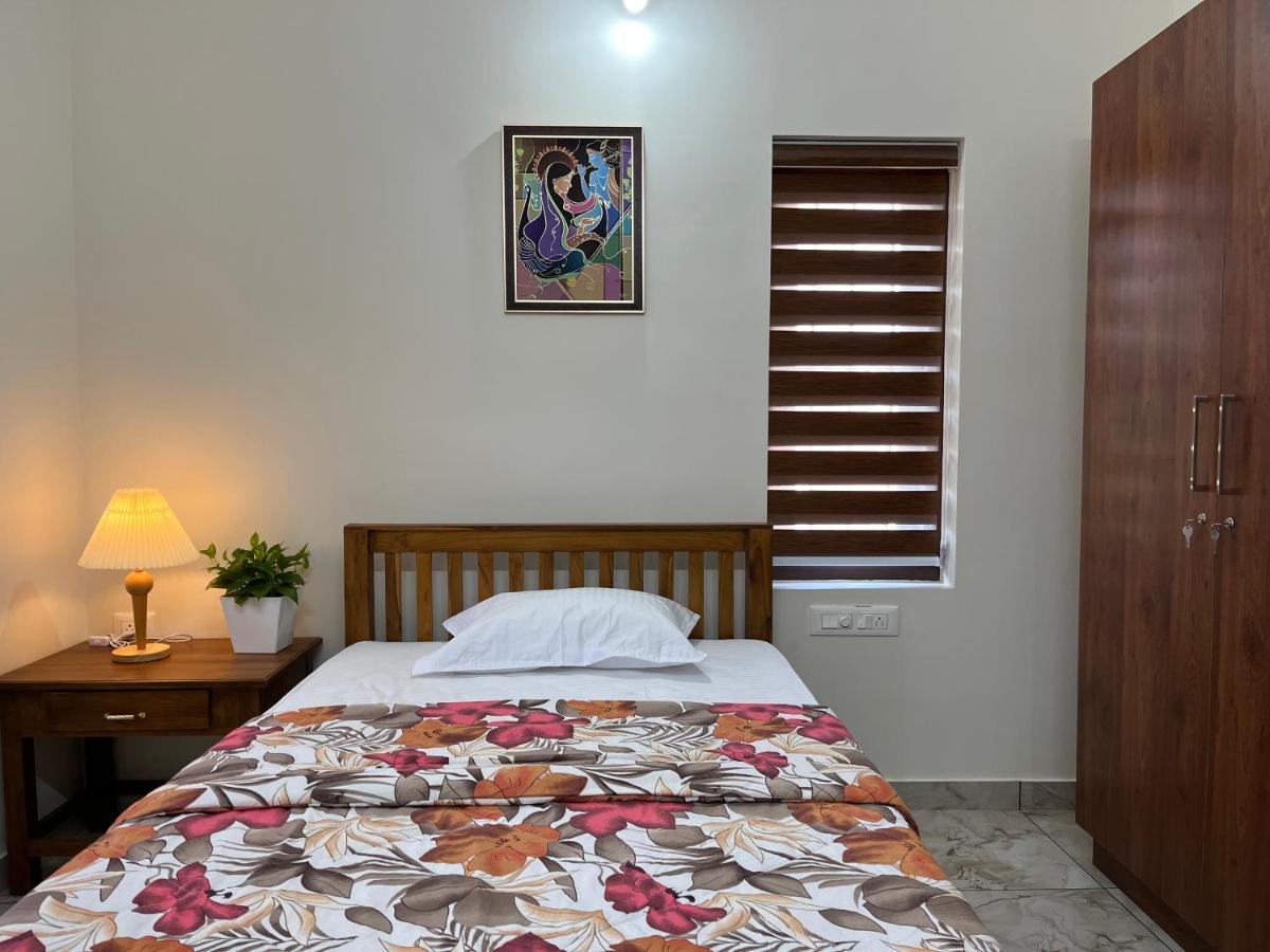 Solomon Apartments,Alappuzha Beach. Extérieur photo