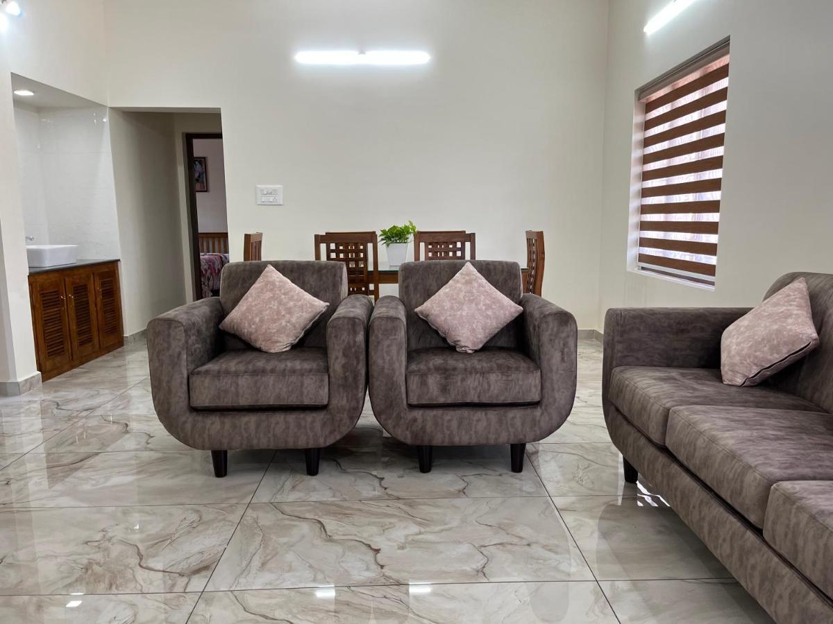 Solomon Apartments,Alappuzha Beach. Extérieur photo